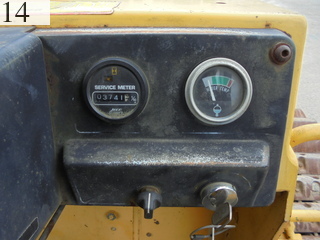 中古建設機械 中古 コマツ KOMATSU ブルドーザ  D21P-7E