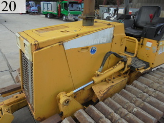 中古建設機械 中古 コマツ KOMATSU ブルドーザ  D21P-7E