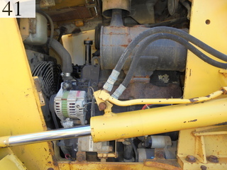中古建設機械 中古 コマツ KOMATSU ブルドーザ  D21P-7E