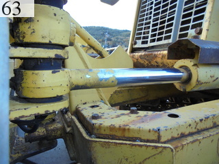 中古建設機械 中古 コマツ KOMATSU ブルドーザ  D21P-7E