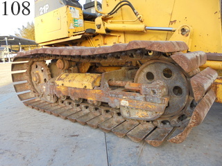 中古建設機械 中古 コマツ KOMATSU ブルドーザ  D21P-7E
