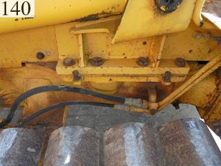 中古建設機械 中古 コマツ KOMATSU ブルドーザ  D21P-7E