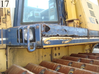 中古建設機械 中古 コマツ KOMATSU ブルドーザ  D85P-21E