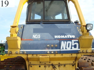 中古建設機械 中古 コマツ KOMATSU ブルドーザ  D85P-21E