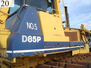 中古建設機械 中古 コマツ KOMATSU ブルドーザ  D85P-21E