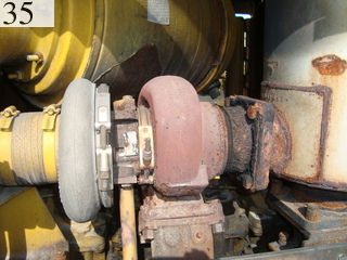 中古建設機械 中古 コマツ KOMATSU ブルドーザ  D85P-21E