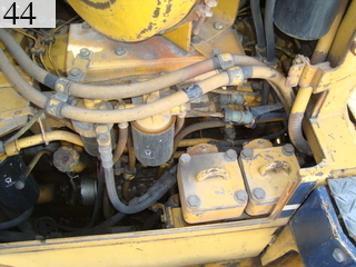 中古建設機械 中古 コマツ KOMATSU ブルドーザ  D85P-21E