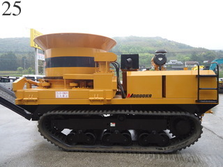 Used Construction Machine Used MOROOKA MOROOKA Mobile shredder Chipper MC-2000