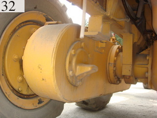 中古建設機械 中古 コマツ KOMATSU モーターグレーダー アーティキュレート式 GD300A-1