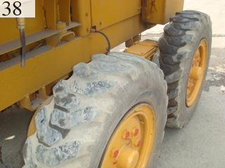 中古建設機械 中古 コマツ KOMATSU モーターグレーダー アーティキュレート式 GD300A-1