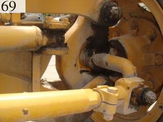 中古建設機械 中古 コマツ KOMATSU モーターグレーダー アーティキュレート式 GD300A-1