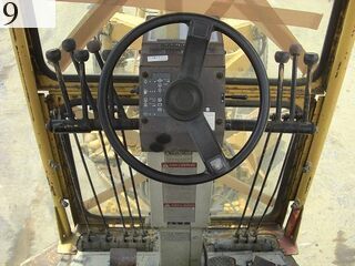 中古建設機械 中古 コマツ KOMATSU モーターグレーダー アーティキュレート式 GD405A-2