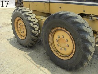 中古建設機械 中古 コマツ KOMATSU モーターグレーダー アーティキュレート式 GD405A-2
