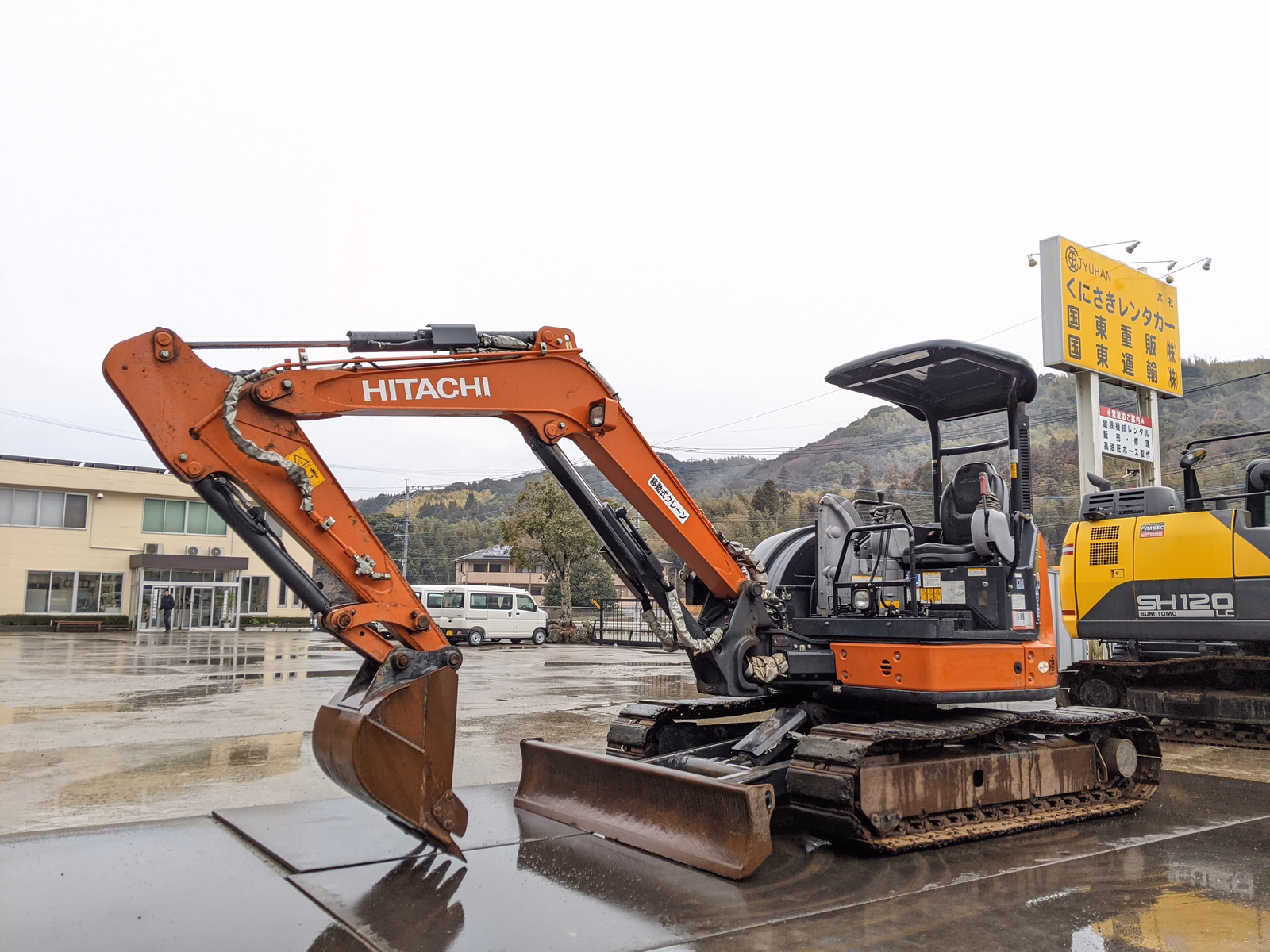 中古建設機械 中古 日立建機 油圧ショベル・バックホー ０．１立米以下 ZX40U-5B 写真
