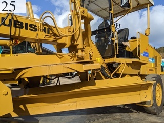 中古建設機械 中古 三菱重工業 MITSUBISHI モーターグレーダー アーティキュレート式 MG230III