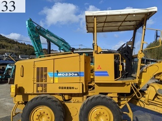 中古建設機械 中古 三菱重工業 MITSUBISHI モーターグレーダー アーティキュレート式 MG230III