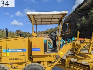中古建設機械 中古 三菱重工業 MITSUBISHI モーターグレーダー アーティキュレート式 MG230III