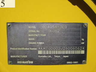 中古建設機械 中古 コマツ KOMATSU モーターグレーダー アーティキュレート式 GD405A-3E0
