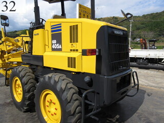 中古建設機械 中古 コマツ KOMATSU モーターグレーダー アーティキュレート式 GD405A-3E0