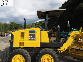 中古建設機械 中古 コマツ KOMATSU モーターグレーダー アーティキュレート式 GD405A-3E0