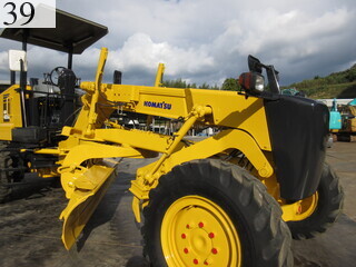中古建設機械 中古 コマツ KOMATSU モーターグレーダー アーティキュレート式 GD405A-3E0
