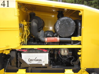 中古建設機械 中古 コマツ KOMATSU モーターグレーダー アーティキュレート式 GD405A-3E0