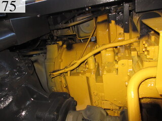 中古建設機械 中古 コマツ KOMATSU モーターグレーダー アーティキュレート式 GD405A-3E0