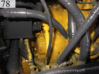 中古建設機械 中古 コマツ KOMATSU モーターグレーダー アーティキュレート式 GD405A-3E0