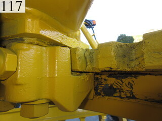 中古建設機械 中古 コマツ KOMATSU モーターグレーダー アーティキュレート式 GD405A-3E0