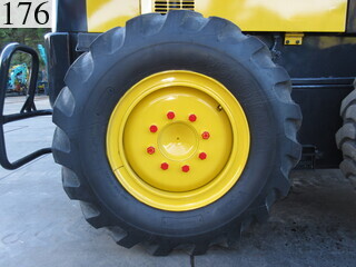 中古建設機械 中古 コマツ KOMATSU モーターグレーダー アーティキュレート式 GD405A-3E0