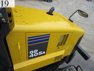 中古建設機械 中古 コマツ KOMATSU モーターグレーダー アーティキュレート式 GD405A-3