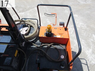 Used Construction Machine Used HITACHI HITACHI Roller Tire rollers ZC220P-5