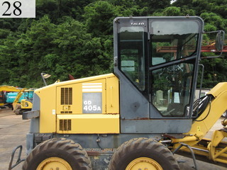 中古建設機械 中古 コマツ KOMATSU モーターグレーダー アーティキュレート式 GD405A-3E0