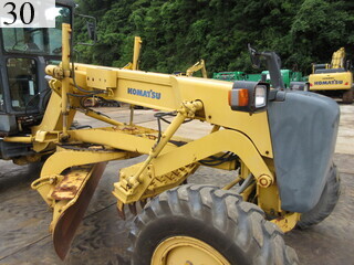 中古建設機械 中古 コマツ KOMATSU モーターグレーダー アーティキュレート式 GD405A-3E0