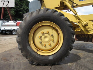 中古建設機械 中古 コマツ KOMATSU モーターグレーダー アーティキュレート式 GD405A-3E0