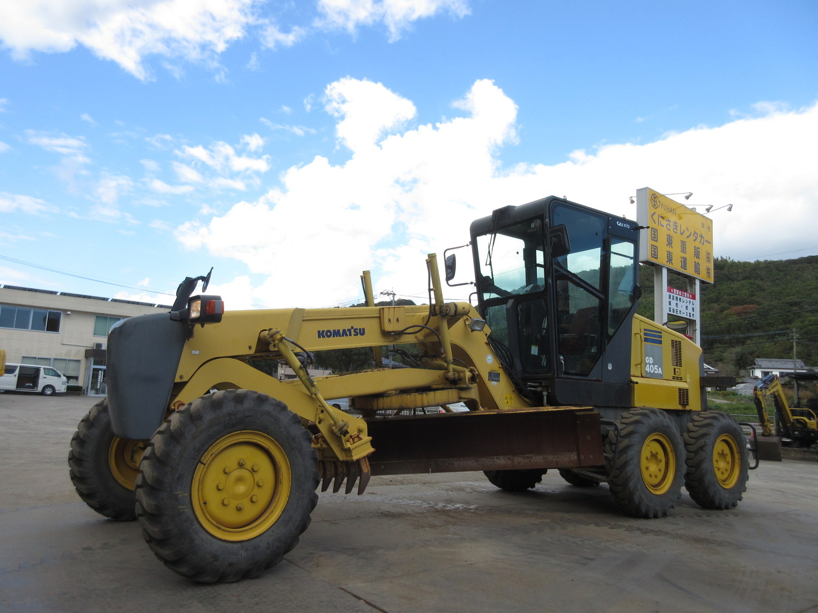 中古建設機械 中古 コマツ KOMATSU モーターグレーダー アーティキュレート式 GD405A-3E0