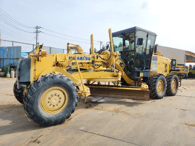 中古建設機械 中古 コマツ KOMATSU モーターグレーダー アーティキュレート式 GD655-3E0