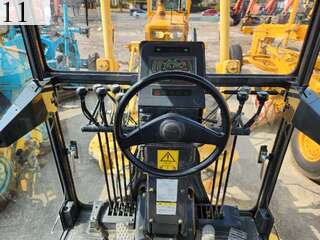 中古建設機械 中古 コマツ KOMATSU モーターグレーダー アーティキュレート式 GD655-3E0