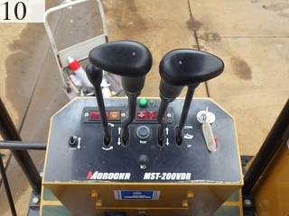 中古建設機械 中古 諸岡 MOROOKA クローラ・キャリア クルクルキャリア・全旋回キャリアダンプ MST-200VDR
