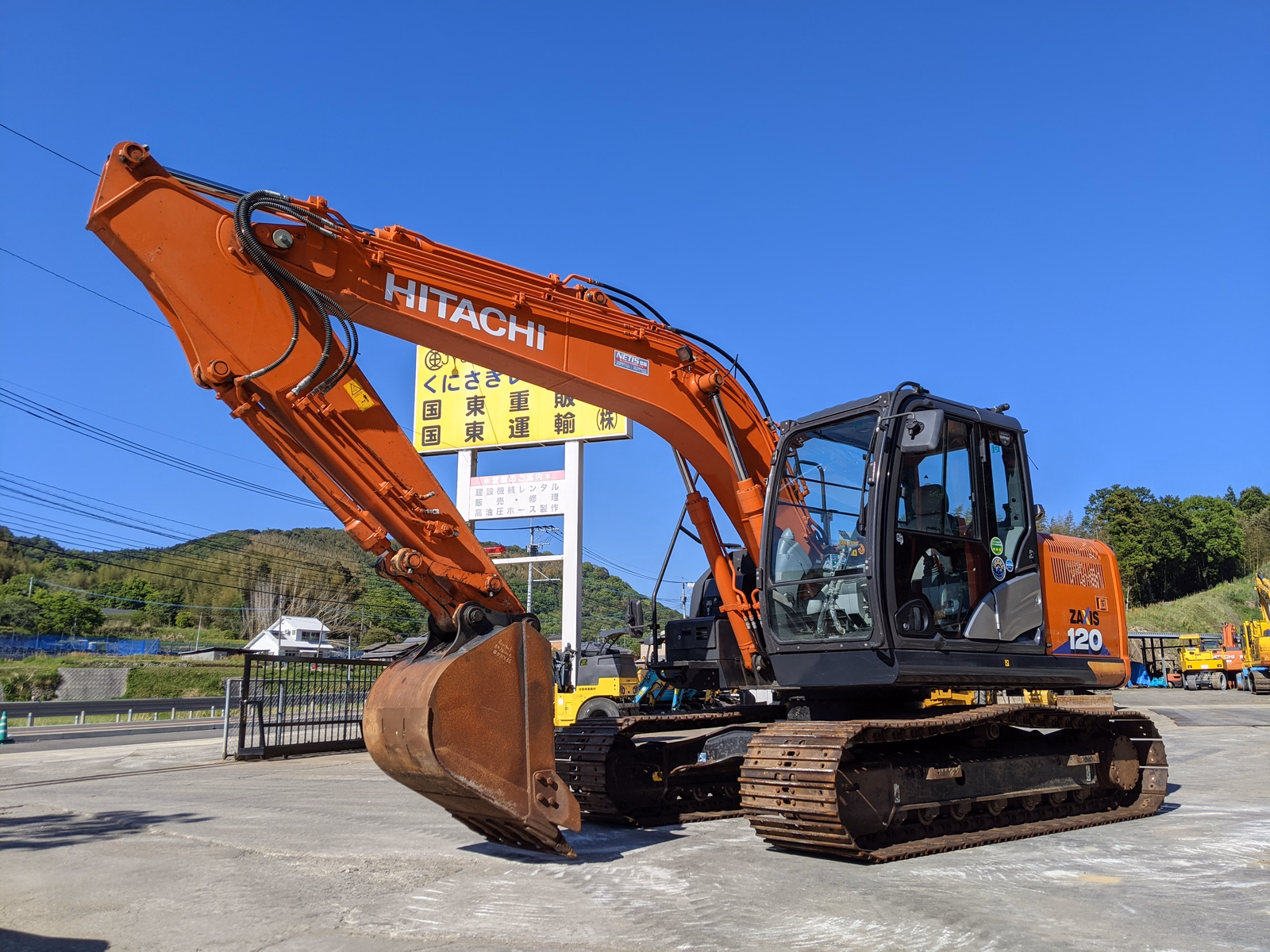 中古建設機械 中古 日立建機 油圧ショベル・バックホー ０．４－０．５立米 ZX120-6 写真