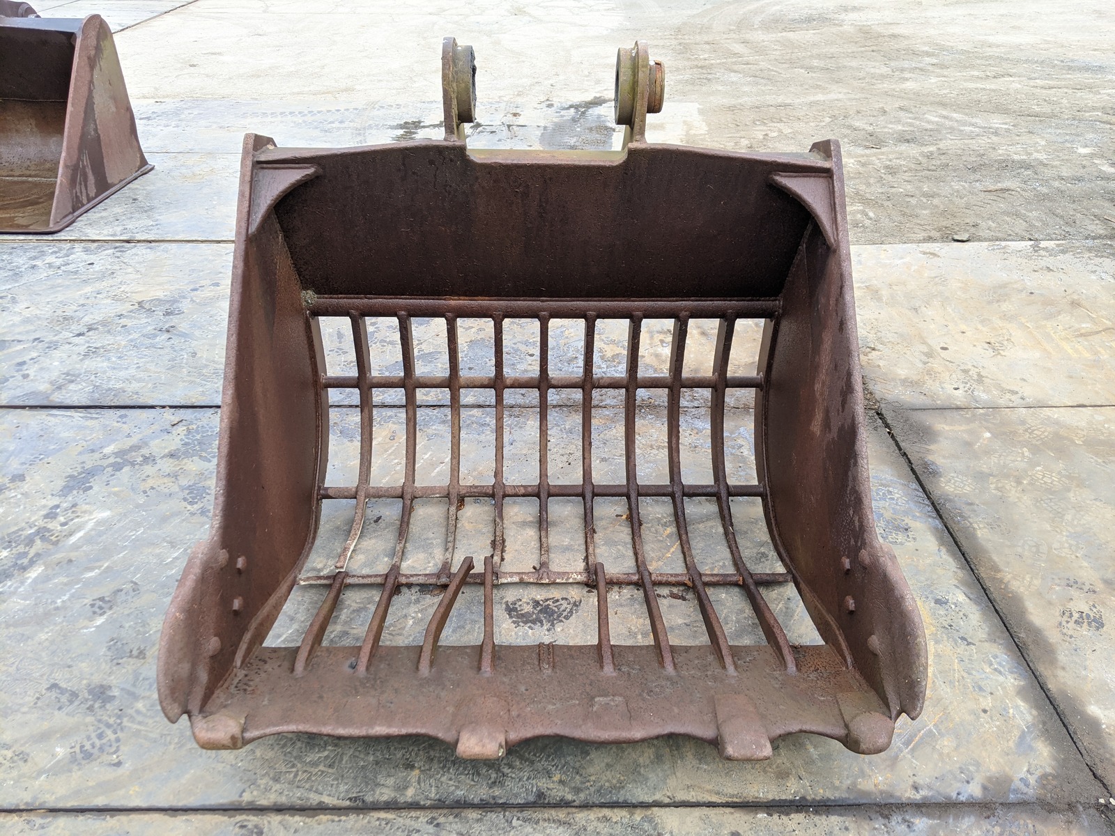 Used Construction Machine Used KOBELCO KOBELCO Skeleton bucket  SK200Skeleton bucket