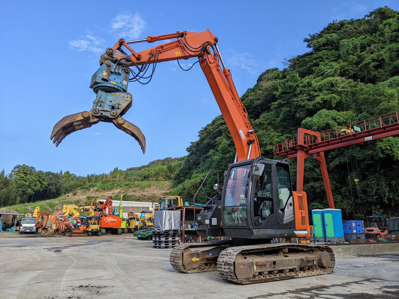 中古建設機械 中古   マテリアルハンドリング機 グラップル仕様 ZX135US-6