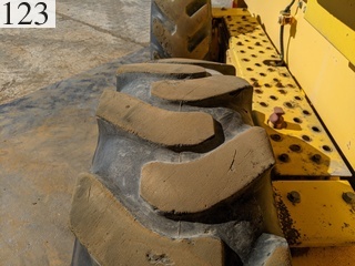 中古建設機械 中古 コマツ KOMATSU モーターグレーダー アーティキュレート式 GD405A-3Y