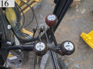 中古建設機械 中古 コマツ KOMATSU モーターグレーダー アーティキュレート式 GD405A-3