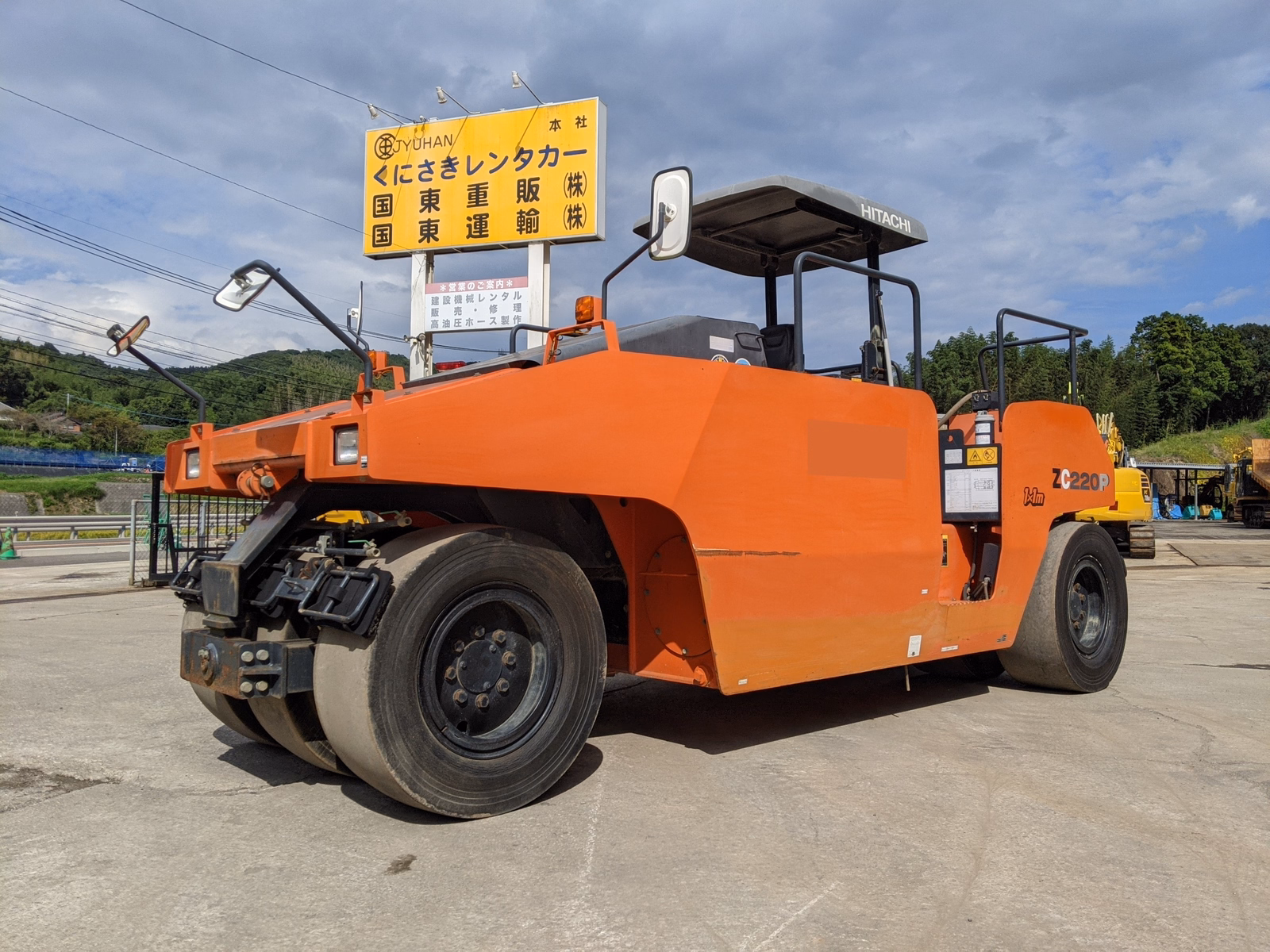 Used Construction Machine Used HITACHI Roller Tire rollers ZC220P-5 Photos