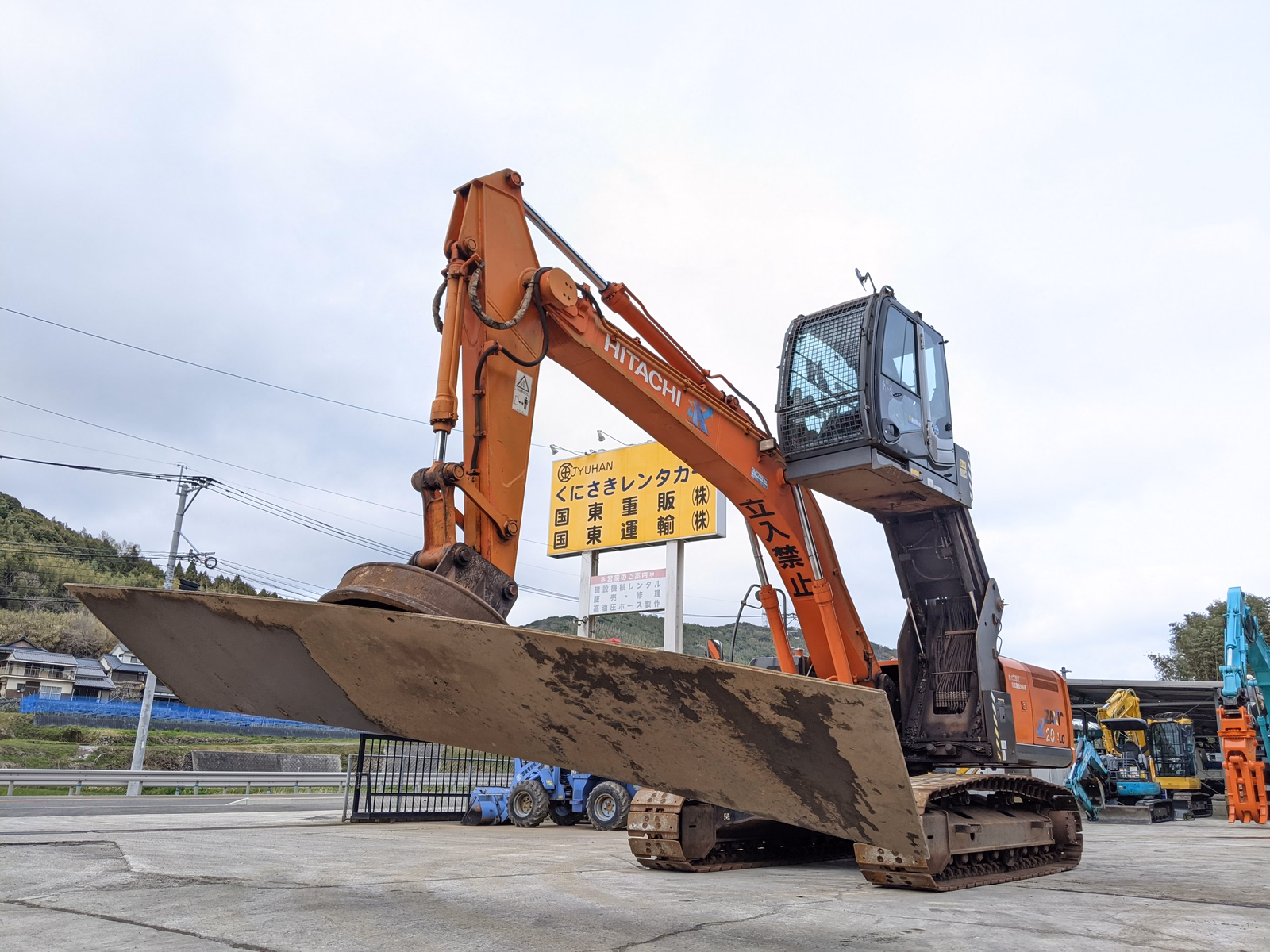 Used Construction Machine Used  Material Handling / Recycling excavators Magnet ZX200LC-3 Photos