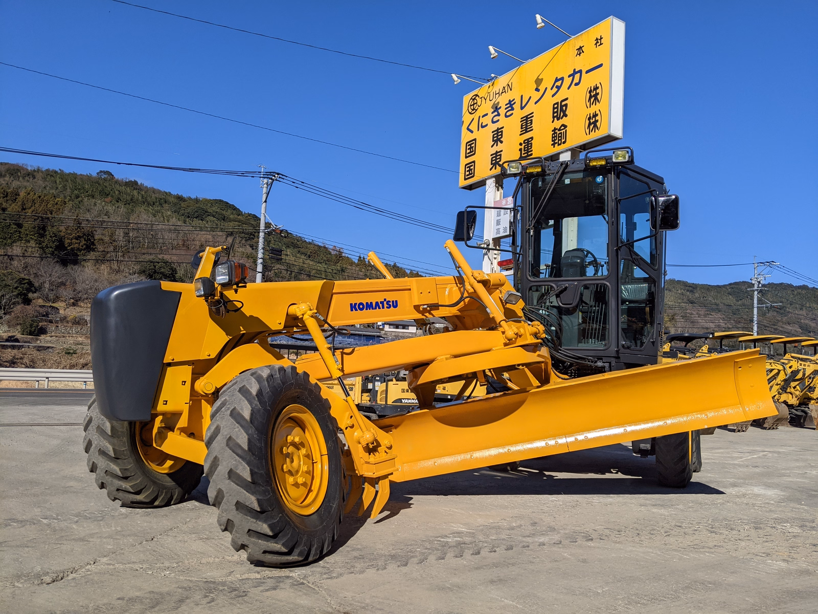 Used Construction Machine Used KOMATSU Grader Articulated frame GD405A-3Y Photos